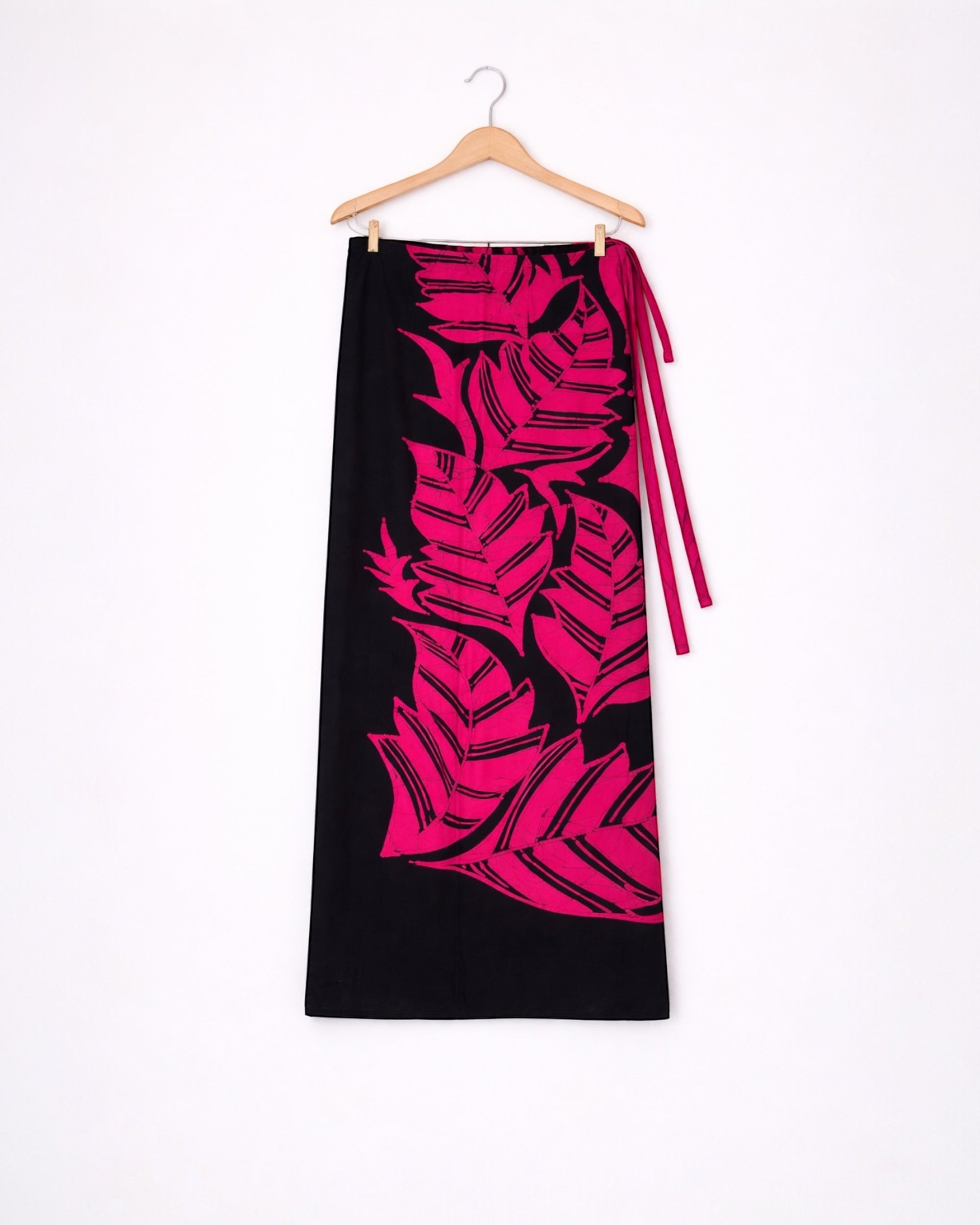 Tropical Leaf Women’s Batik Lungi