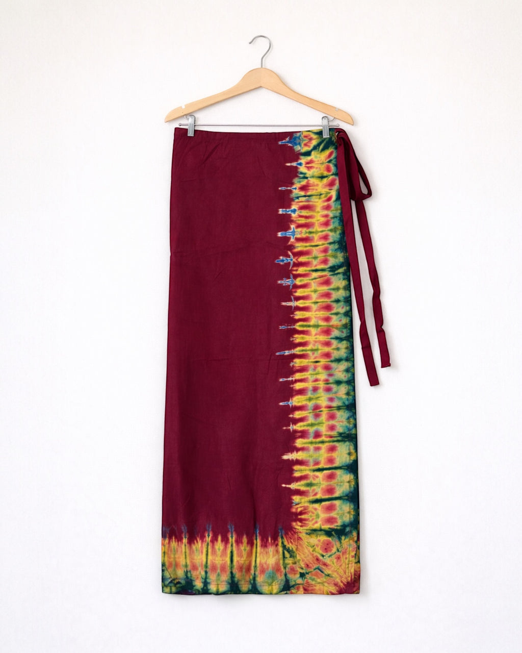 Crimson Edge Women’s Batik Lungi