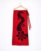 Scarlet Vine Women’s Batik Lungi