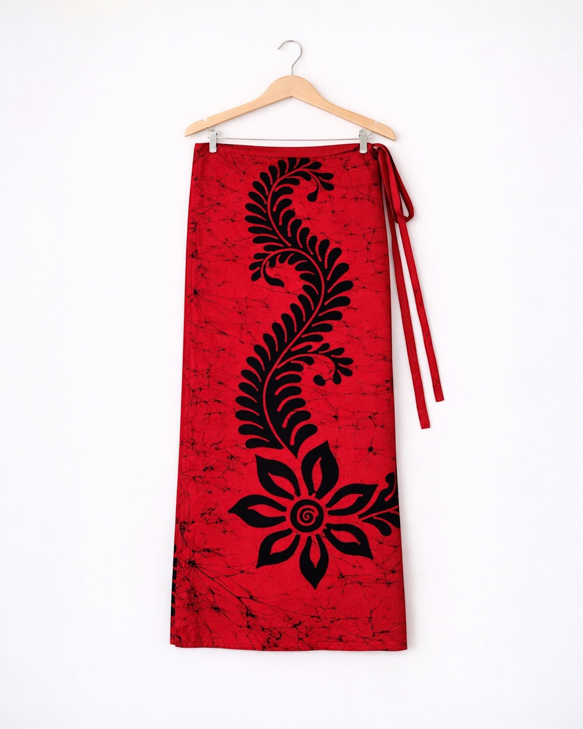 Scarlet Vine Women’s Batik Lungi