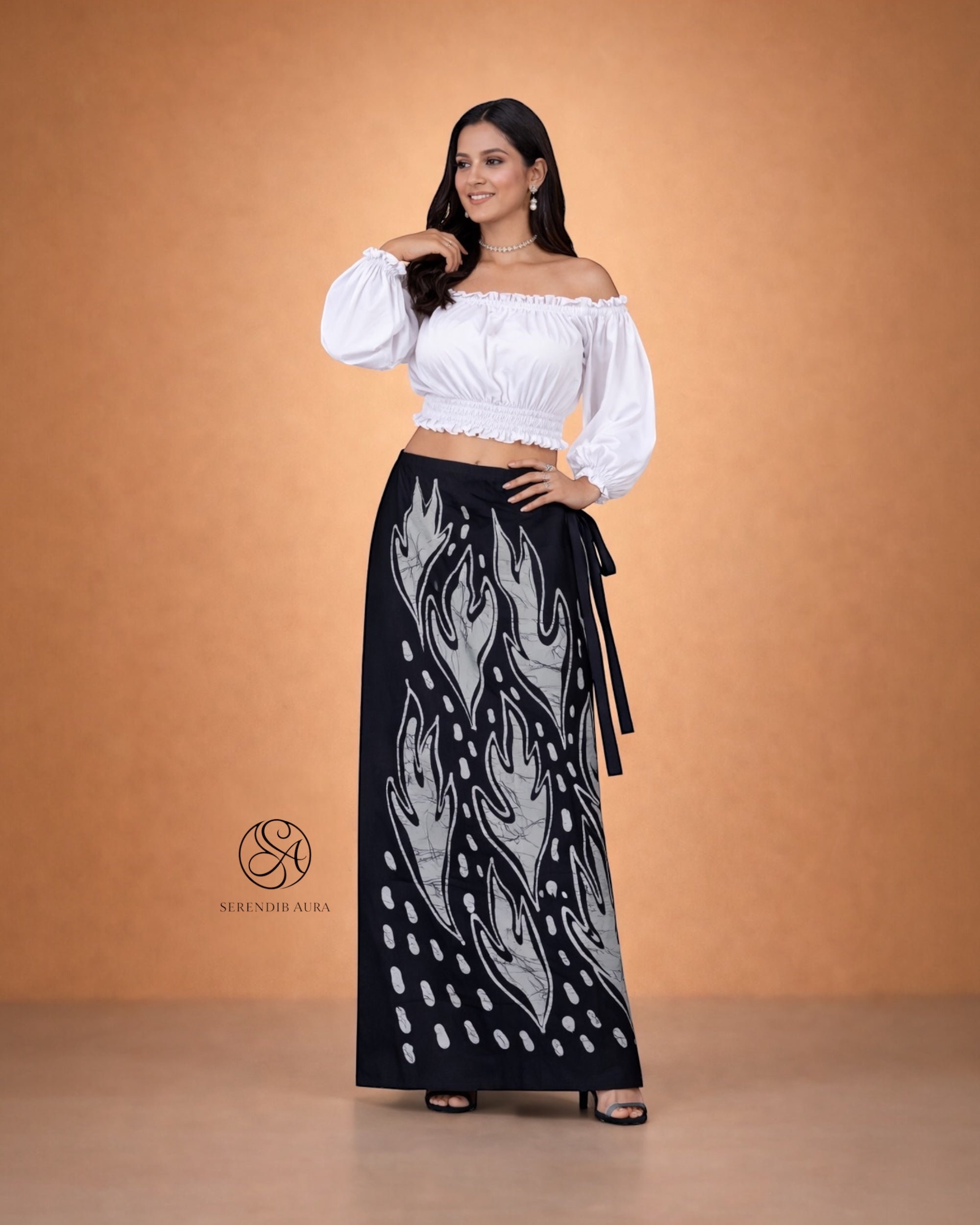 Midnight Leaf Women’s Batik Lungi